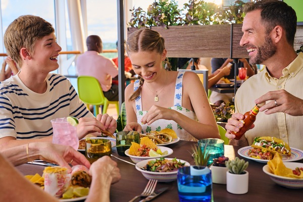 Royal Caribbean International, El Loco Fresh, DHEUMANN 3.jpg